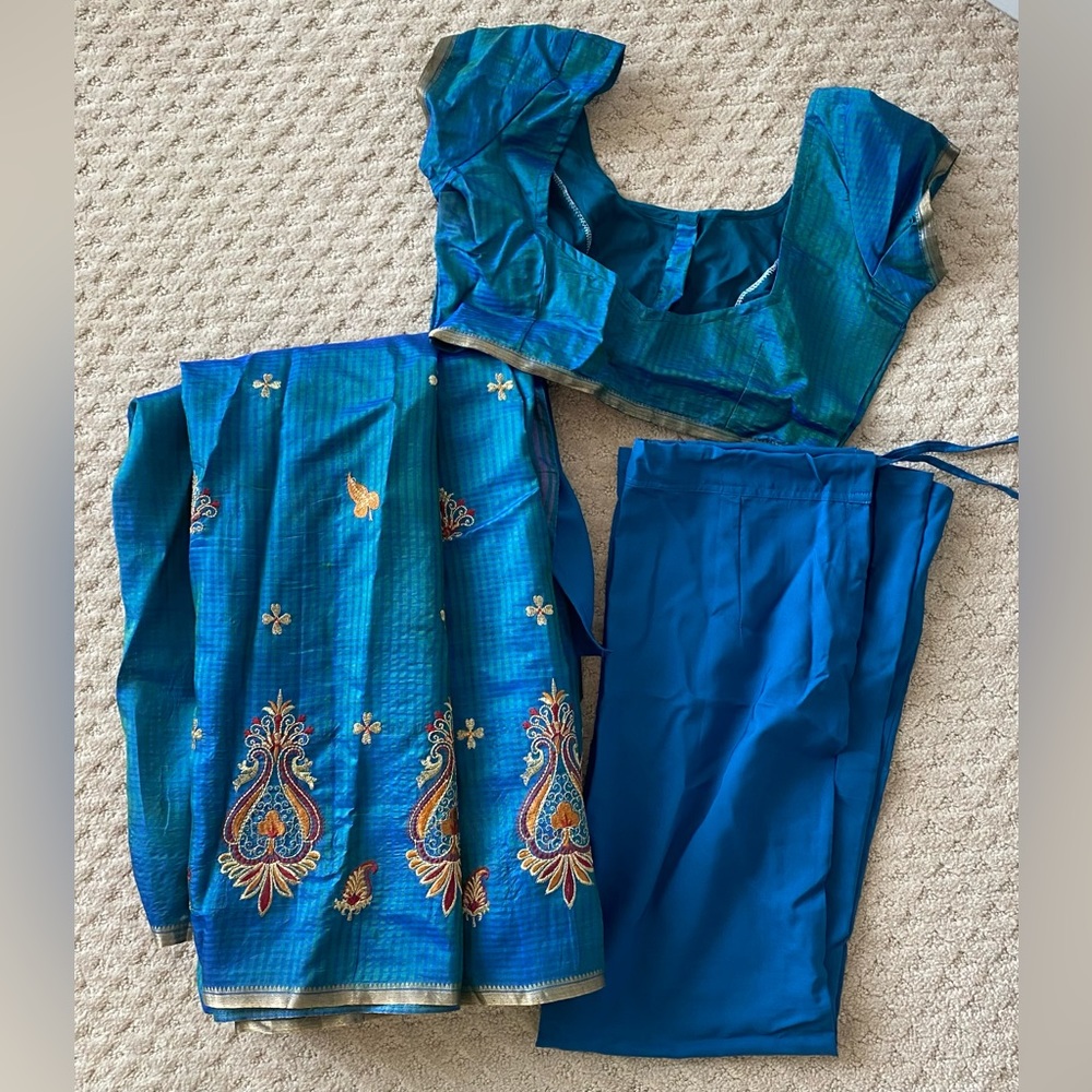 Indusdiva Royal Blue Paisley Pure Silk Saree Set